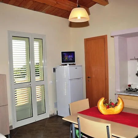Ξενοδοχείο με διαμερίσματα Solemare 2*